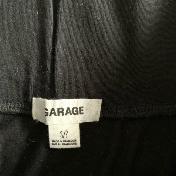 Garage Skirt - Picture 2 of 2